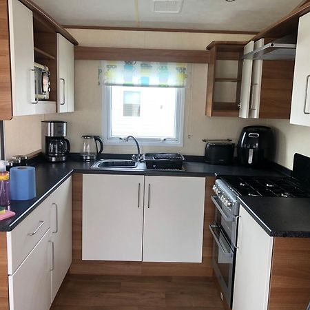 Two X 8 Berth Static Caravan On Lyons Robin Hood Rhyl North Wales Meliden Buitenkant foto