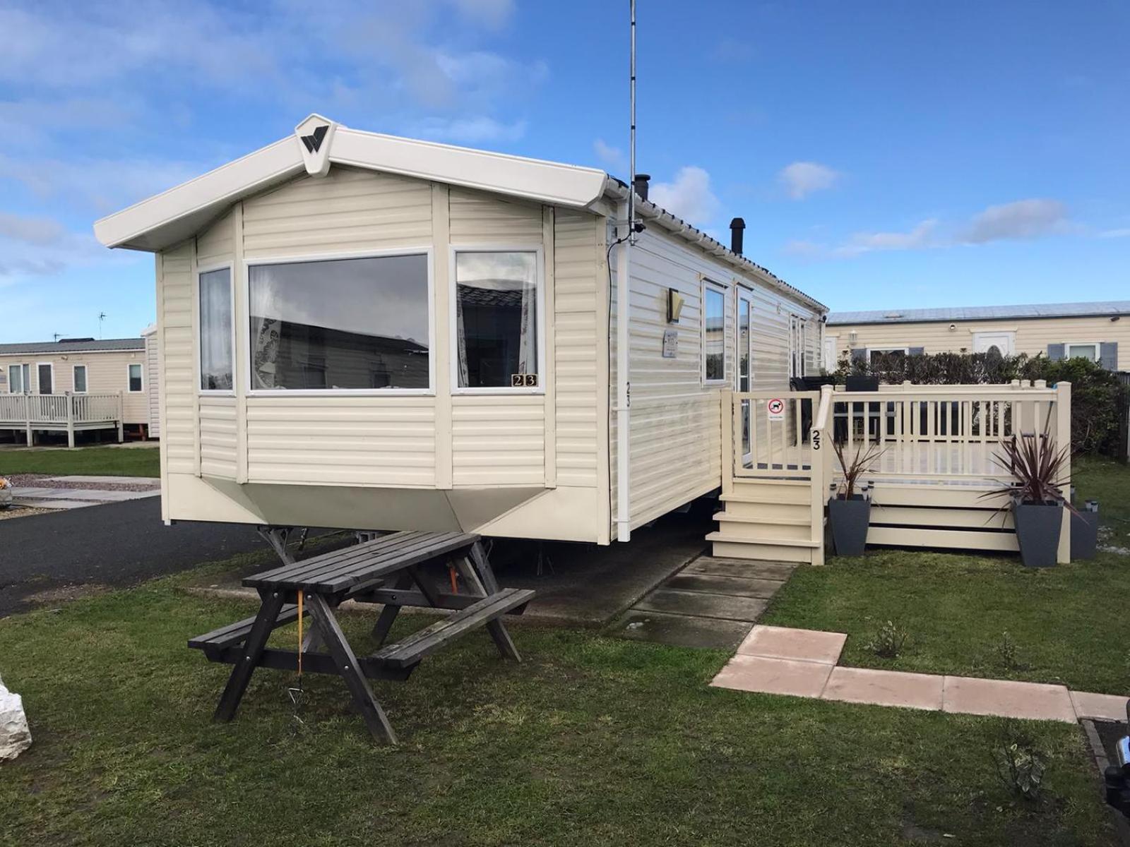 Two X 8 Berth Static Caravan On Lyons Robin Hood Rhyl North Wales Meliden Buitenkant foto