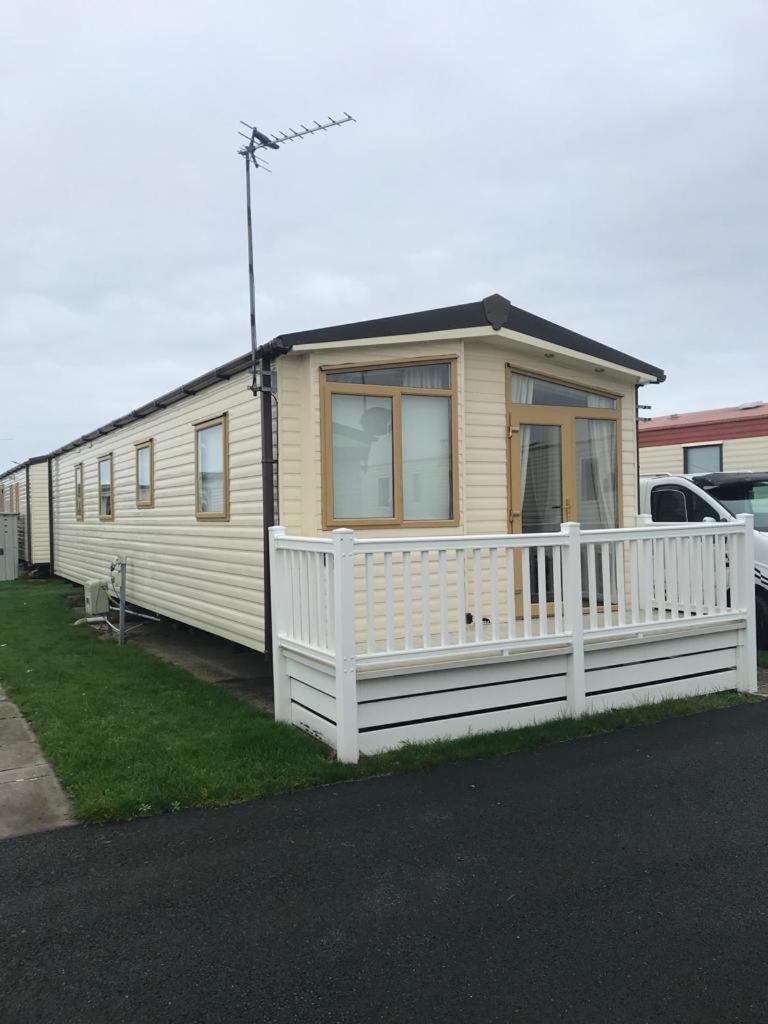 Two X 8 Berth Static Caravan On Lyons Robin Hood Rhyl North Wales Meliden Buitenkant foto